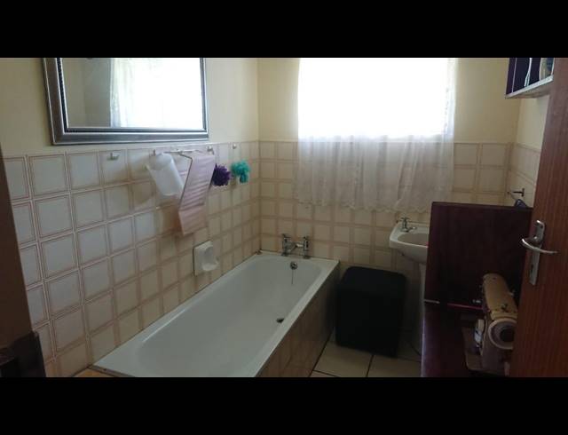 3 BEDROOM HOUSE RENTED IN GLENCOE
